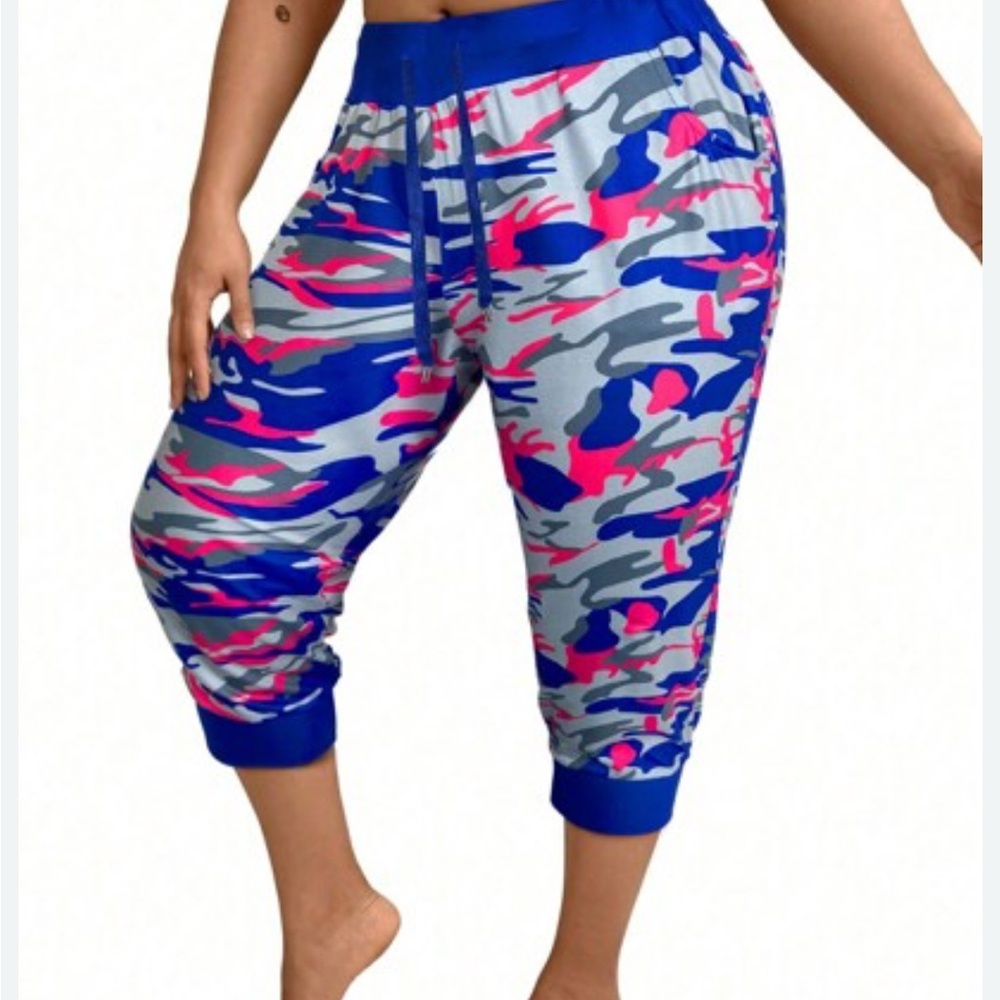 Women’s Curve Multicolor Camouflage Joggers